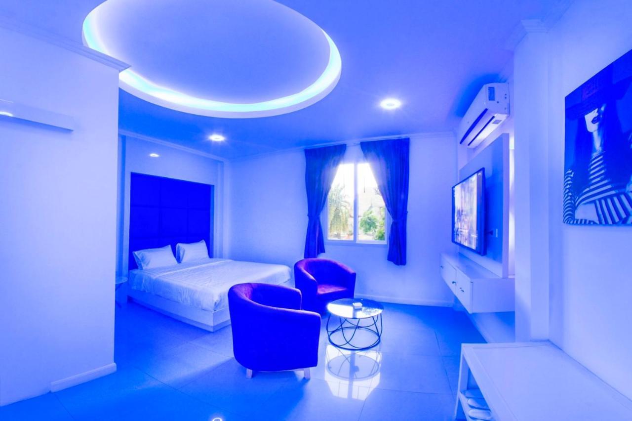 Titanic Residence-5 Minutes Walk To Walking Street Pattaya Ngoại thất bức ảnh
